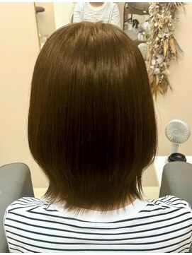 アンジュール コロレ(1//jour colore) パサつき髪の解消にはウォームベージュがお奨め