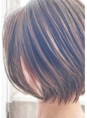ショートボブ