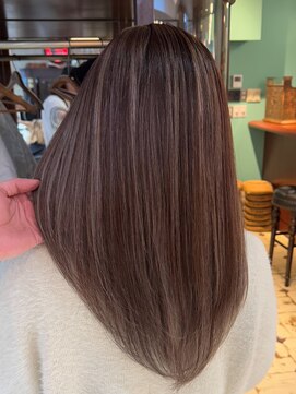 スリー(three) ダメージレスなハイライトリタッチ