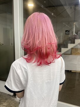 オーン(OOn) ベビーピンク×レッドのエンドカラーデザイン