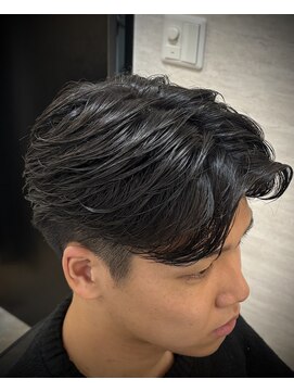 アントレース 東池袋店(UNTRACE) センターパート 【メンズ/バーバー/理容室】