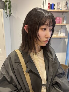 リタ(rita.) 小辻 ウルフレイヤーロブ×オリーブベージュ レイヤーカット