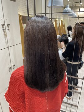 ヴァネッサ VANESSA イルミナカラーで発色良く！ナチュラルブラウンカラー/吉川沙知