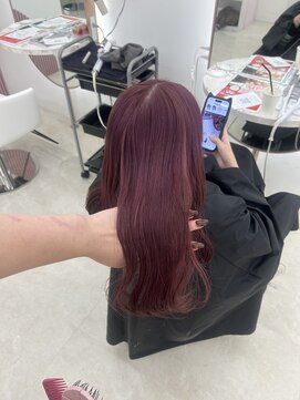 イオエ(ioe) ミディアムレイヤー/ツヤ髪スタイル/グレージュ/ショートボブ