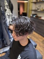 エクファフォーメン(EX-FA FOR MEN)&nbsp;刈り上げセンターパート/波巻きツイストスパイラル/瀬田