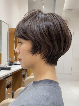 ピークアブー アヴェダ ギンザシックス(PEEK-A-BOO AVEDA GINZASIX) 360°、美しいショートへ