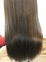 インス(ensue)&nbsp;★艶カラー×シルバーベージュ×シークレットハイライト ◇中島