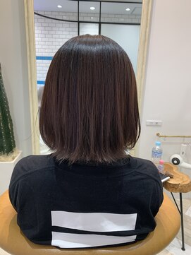 シー バイ ロンド 新宿(Sea by Lond) 切りっぱなしボブのラベンダーカラー