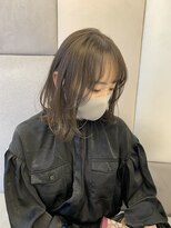 柔らかカーキベージュヘアー