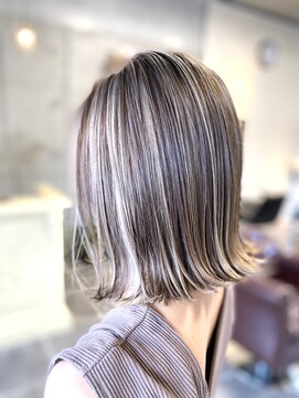 シュエット(CHOUETTE) シルバーハイライト(ブリーチ2回)