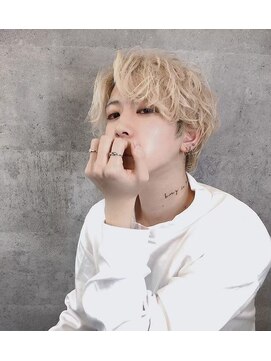 シン(syn) ミディアムセンターパート