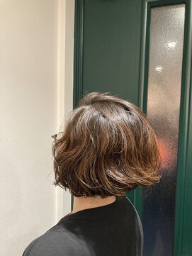 キー(KEY) くせ毛を活かしたボブ