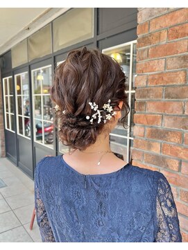 トータルビューティ ジェム バイ ヘアタイム(TOTAL BEAUTY gem by HAIR TIME) お呼ばれヘア シニヨンアレンジ アップアレンジ