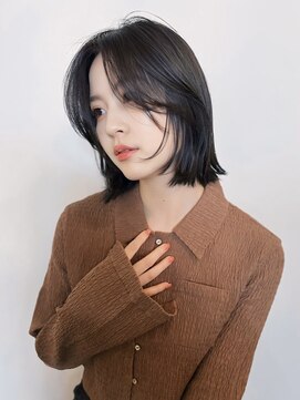 レイヤーボブ 黒髪 艶髪 レイヤー 顔周りカット 10代 20代