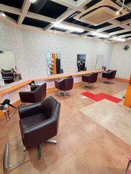 crayonの写真/インナーカラーやハイライトで遊び心をプラス☆透け感カラーで柔らかく女性らしい印象のスタイルに♪