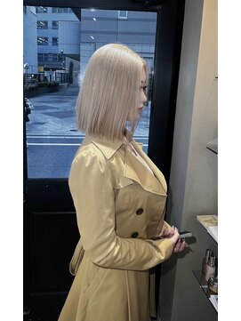エクラ(ecla) ホワイトベージュ