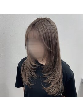 トイロ ウィステリア(toiro wisteria) レイヤーカット×ミルクティーグレージュ