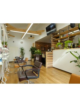 【新素材トステア】カット＋ストレート＋バービーTR【縮毛矯正＋髪質改善】￥27500ほのかな香りに心安らぐ