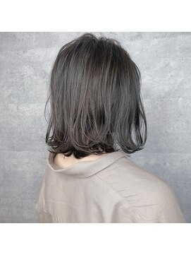 アンダーバーホワイト 天王寺阿倍野店(_WHITE) グレイッシュボブ