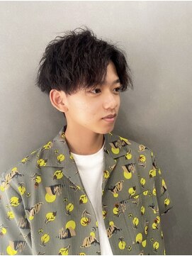 プリュイヘアサロン(pluie hair salon) ツイストスパイラル×センターパート