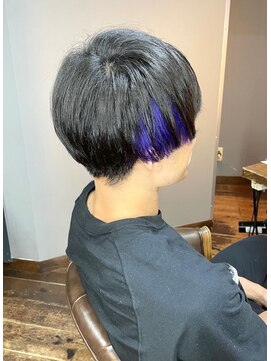 ヘアアンドメイク エジェリ(hair&make egerie) ブルーヴァイオレットインナーカラー・マッシュショート