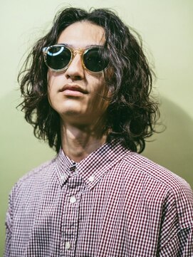 オーシャントーキョーオーバー 渋谷(OCEAN TOKYO OVER) スーツ短髪ツーブロック束感モテるパーママッシュ黒髪波巻き