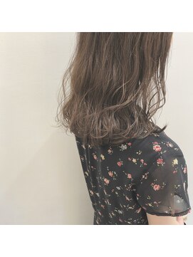 ガーランドウメダ(Garland umeda) リラックスウェーブ＿ミディアム＿000130