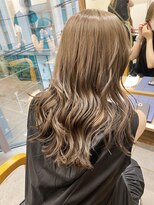 ジゼル 博多(GiseL)&nbsp;ミルクティーベージュ/ Gisel  @avlon0805 [博多駅前]