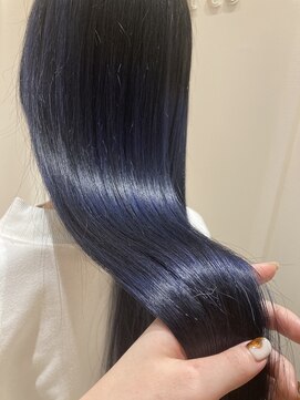 ジーナ 流山おおたかの森(Zina) ブルーブラックグラデーション