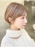 大人ショートボブひし形ショートカット丸みショート前髪あり