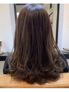 ピエスヘア(PIE'CE HAIR) セットが楽ちん！ワンカールで決まるレイヤースタイル