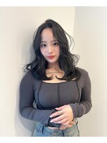 シー(SEA)&nbsp;透ける！グレーカラー/ローレイヤーウェーブStyle