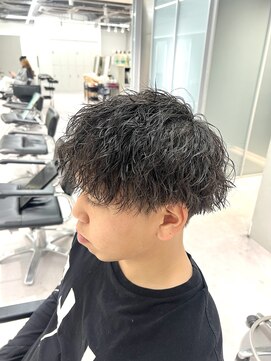 スイ 松戸(SUI) 刈り上げマッシュ×縦落ちツイスパ【松戸/メンズ】