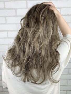 ディーバ 藤沢(D.I.E.V.A) 20代30代40代大人可愛いミディアムレイヤー艶髪アッシュベージュ