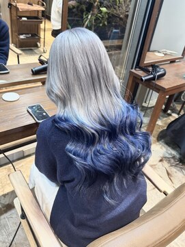 デイズ セカンド バイ エイト(DAYS 2nd by EIGHT) white silver × Blue