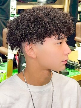 プロショップウェーブ セカンド(PRO SHOP WAVE II) スペインカール/フェザーパーマ/メンズパーマ/テーパーフェード