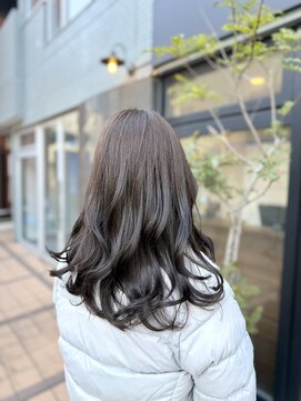 フロウ 新丸子(FLOW) 春アッシュ、大人の透明感カラー