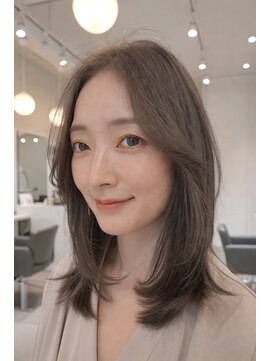 ニーナスイート(nina.suite) 札幌　セミロング　レイヤー