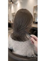 ブルーム 千葉ニュータウン(bloom) 艶感カラー