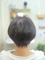 ブレイブシザー(BRAVE SCISSOR)&nbsp;えり足すっきり大人ショート×白髪ぼかし
