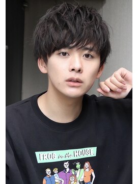 ネイビー(NAVY) ライトパーマで簡単スタイリング! カリアゲ マッシュ ゆるふわ