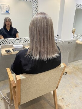 コレット 宇都宮(collet Gigi) 前髪/マチルダボブ/ピンクベージュ/インナーグレージュ/グレー