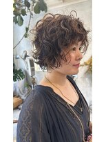 マハナ(Mahana by hair)&nbsp;20代30代40代ボブパーマ前上がりショートボブ大人パーマスタイル