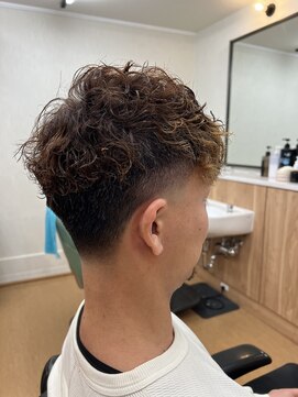 フライ(Fly) テーパーフェード×スペインカール