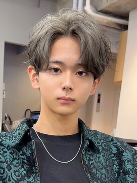 ナチュラル 渋谷(NATURAL) フェザーパーマ/スパイキーショート/サーフカール[メンズ/渋谷]