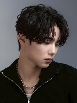 ルーシー 川越(LUCEY) センターパートフェザーパーマシャドウパーマメンズパーマ