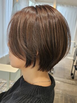 軽めショートボブ