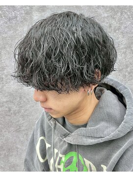 グロップ 町田(GLOP) 無造作束感メンズ波巻きパーマ