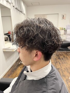 ラシックヘアー(La chic hair) 波巻きセンターパート
