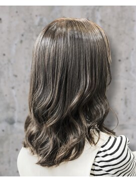 カットワークススリックバイフェローズ(CUT WORKS SLICK by fellows) 色落ちまで綺麗な透明感オリーブグレージュ